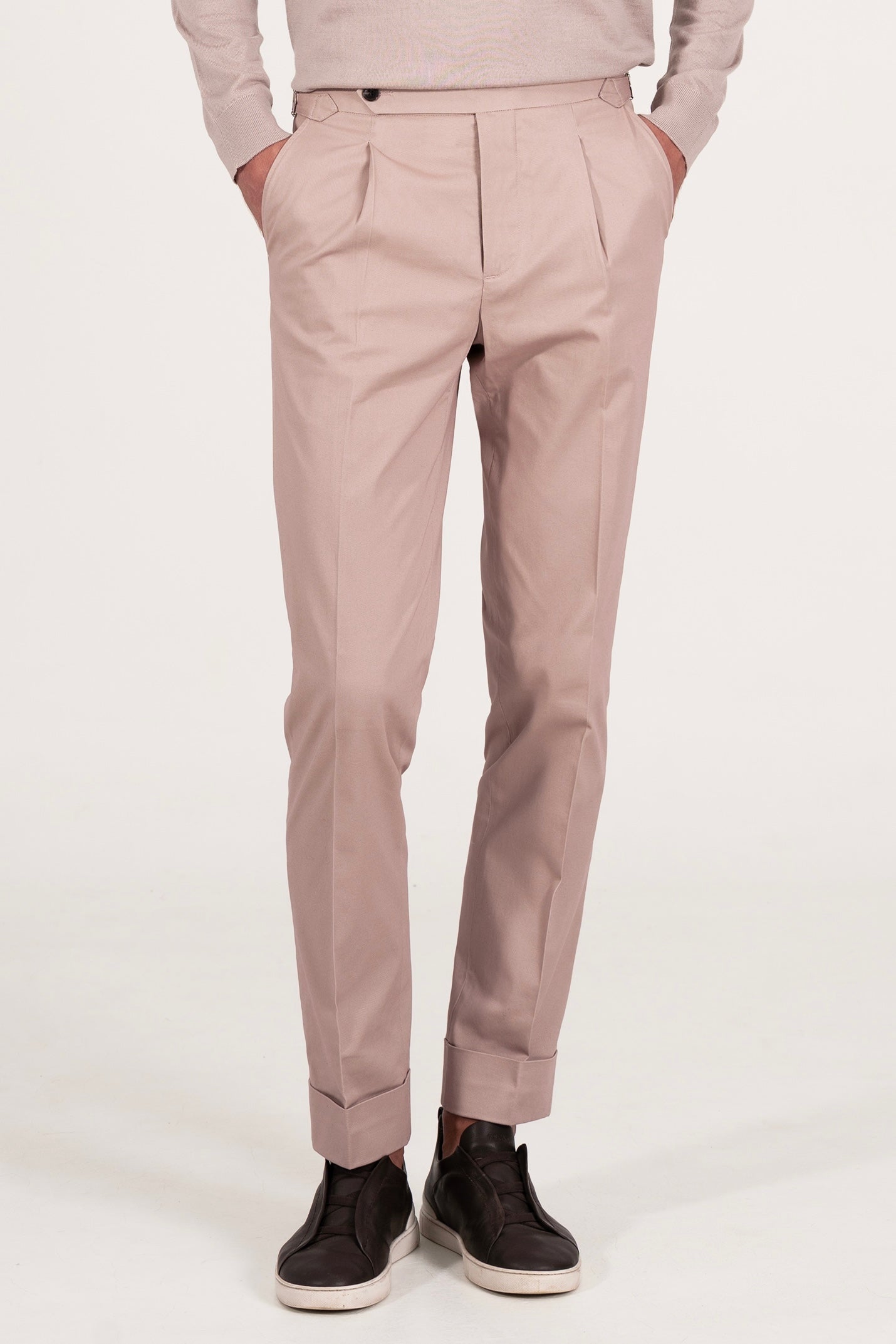 COTTON STRETCH PLEAT TROUSER TAUPE