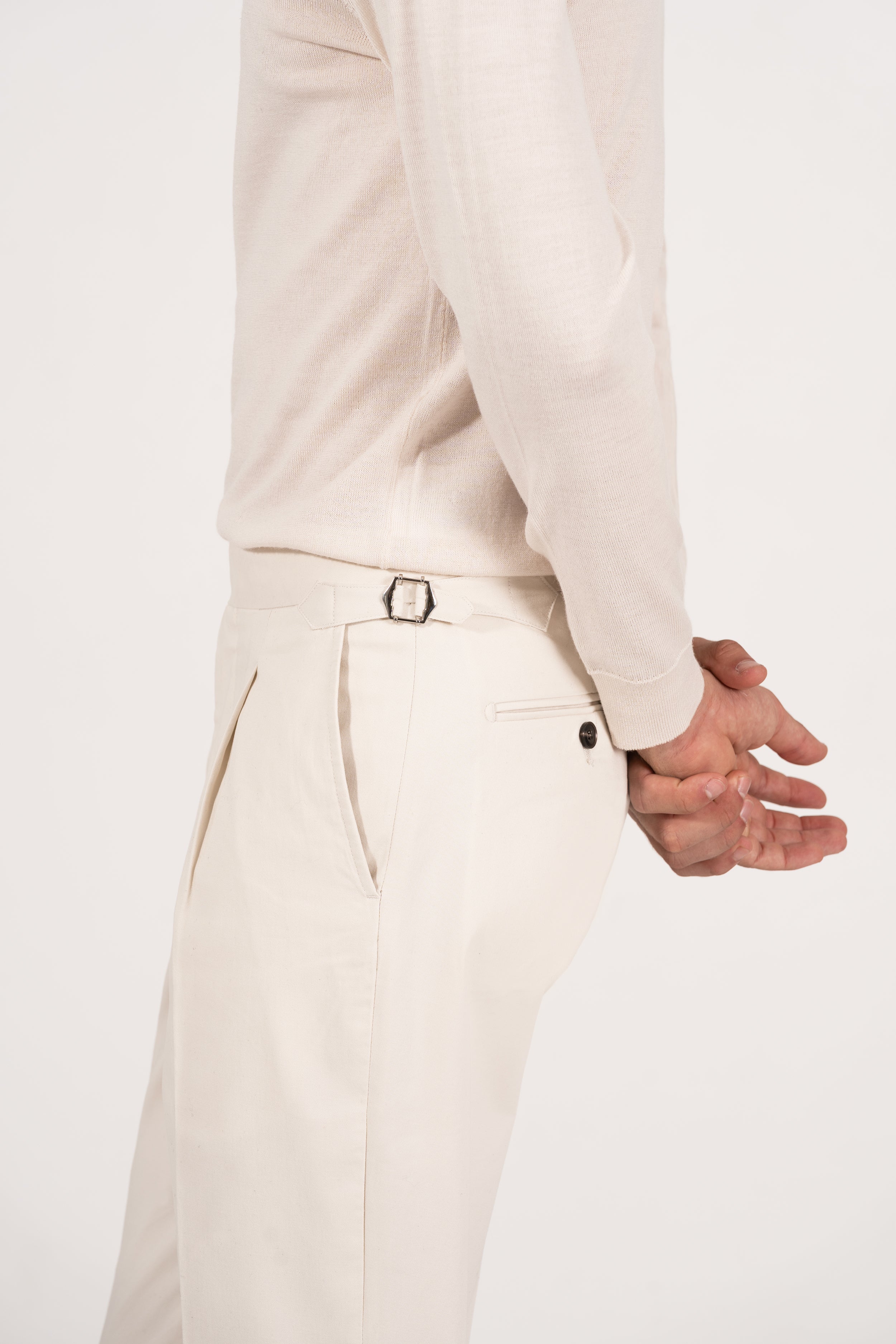 COTTON STRETCH PLEAT TROUSER CRUDO